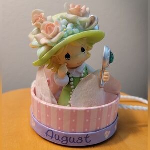 VTG Precious Moments Hatta Girl Monthly Hatbox Figurine, August, 2004, Enesco
